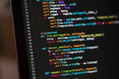 Hackers roubam US$ 130 milhões em criptomoedas após falha em carteira