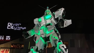 Emotional Fans Say Goodbye to Tokyo’s Life-Sized Gundam: ‘Thank You For Your Service!’