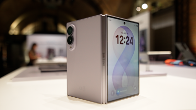 Hands-On with the Samsung Galaxy Z Fold8